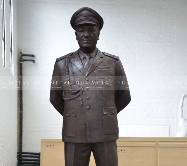 Sculptură turnată în bronz