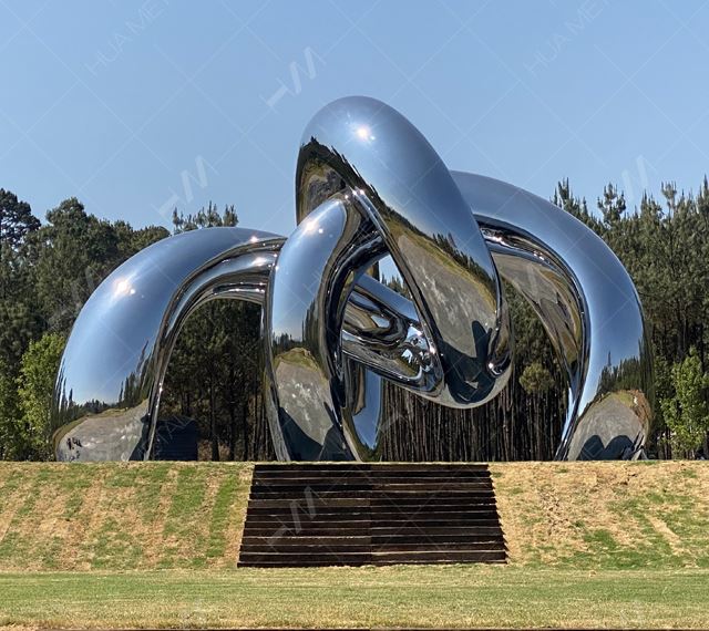 Large stainless steel sculpture 06